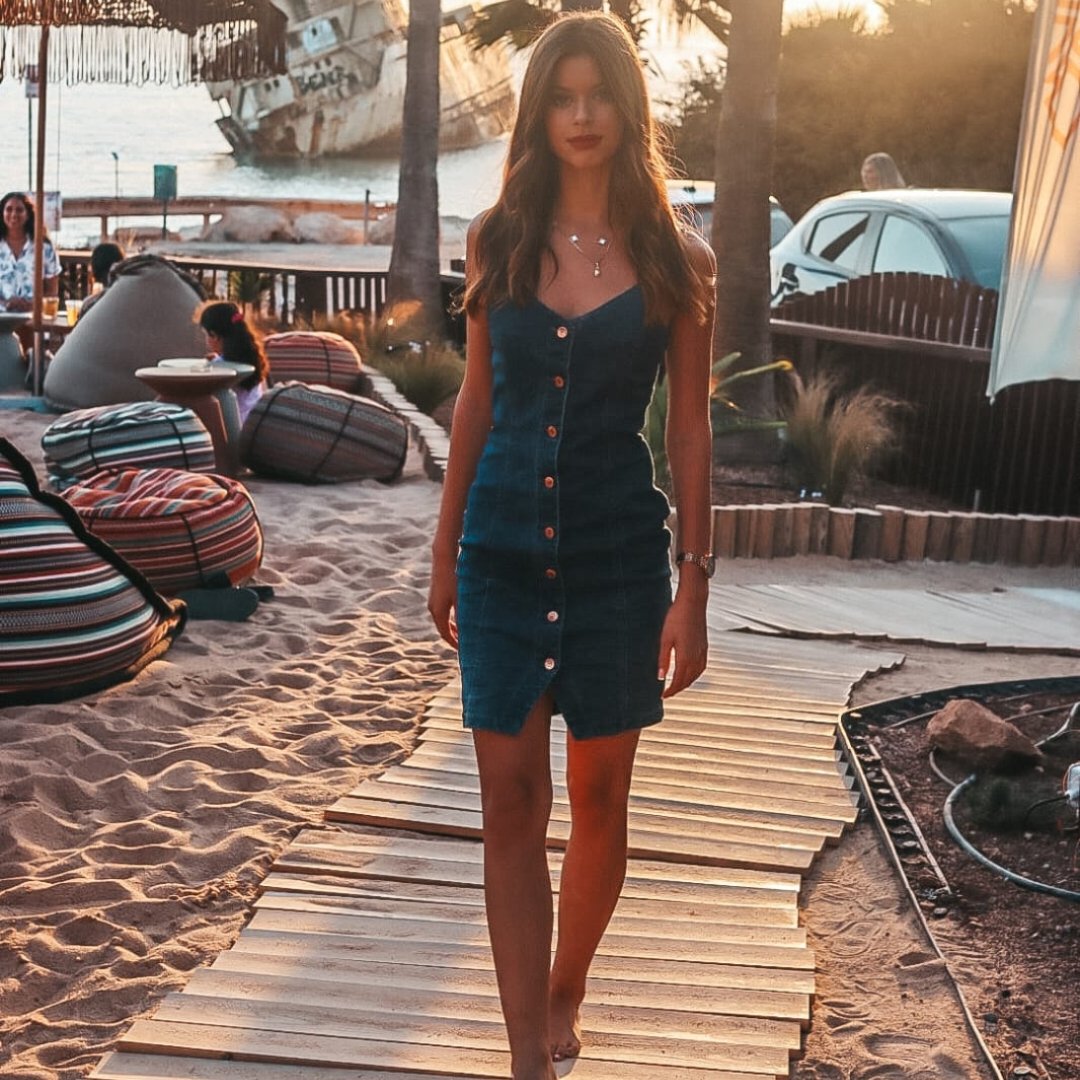 betti-female-model-for-hire-cyprus (4)