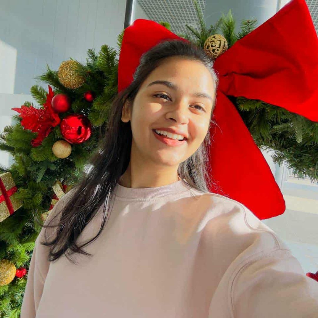 Jasmine-female-model-for-hire-in-Cyprus (2)