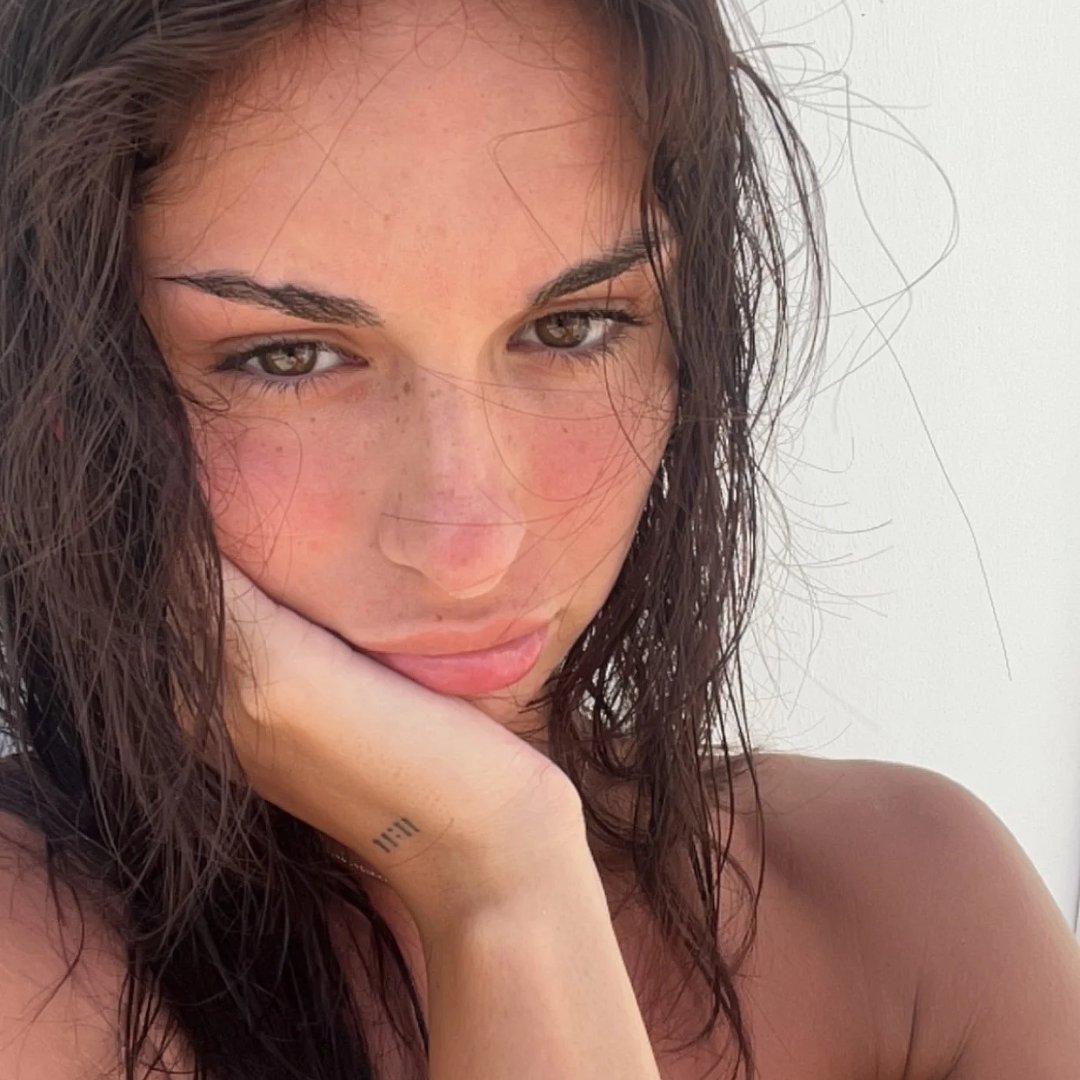Nikol-female-model-for-hire-in-Cyprus (5)
