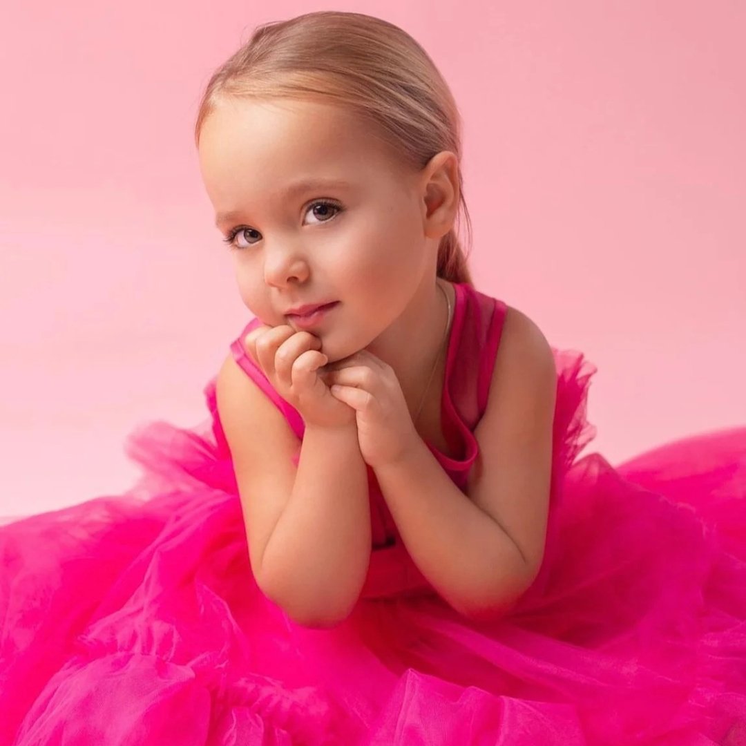 mila-junior-model-for-hire-in-Cyprus (7)