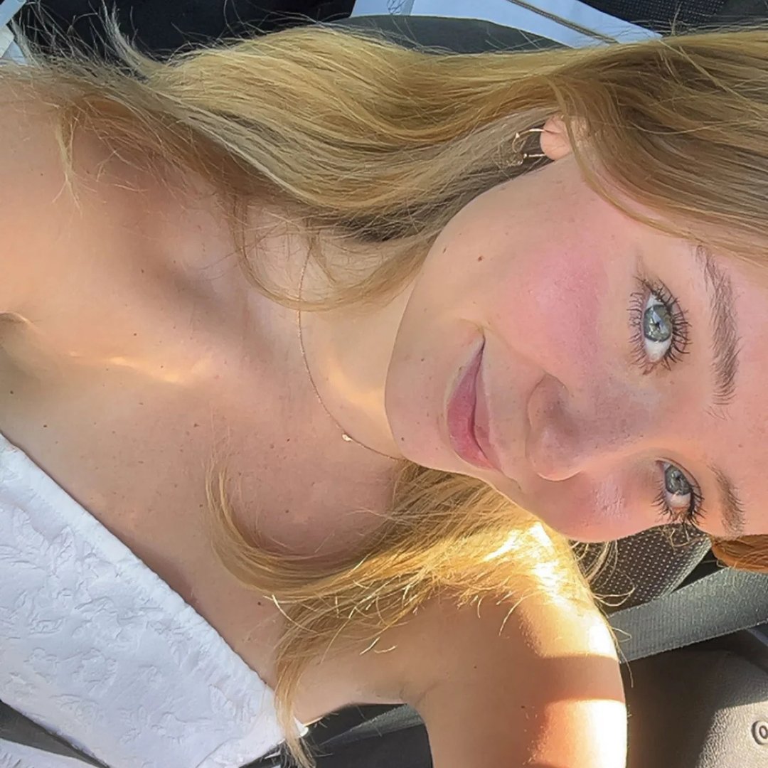 Anna-female-model-for-hire-in-Cyprus (5)