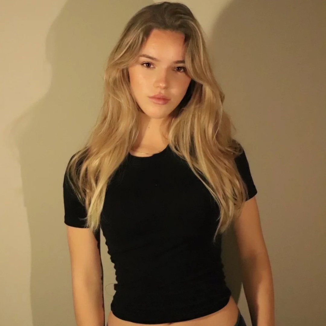 Maya-female-model-for-hire-in-Cyprus