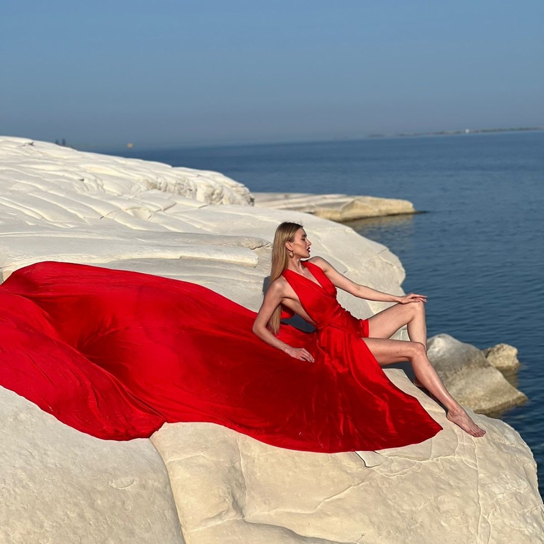 vika-female-model-for-hire-in-cyprus (7)