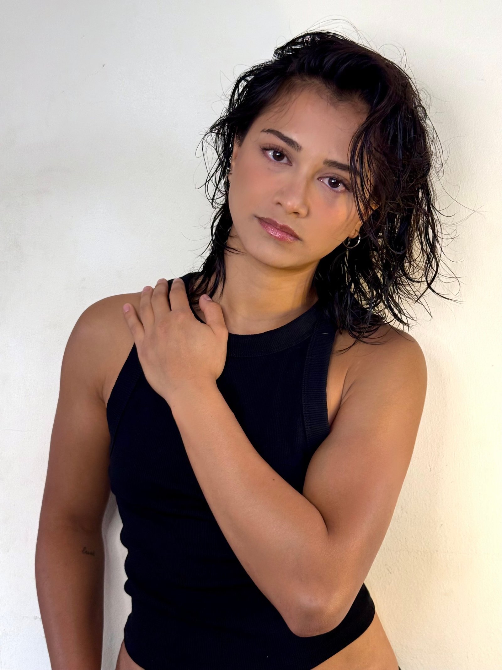 Aglaia model portfolio image 2