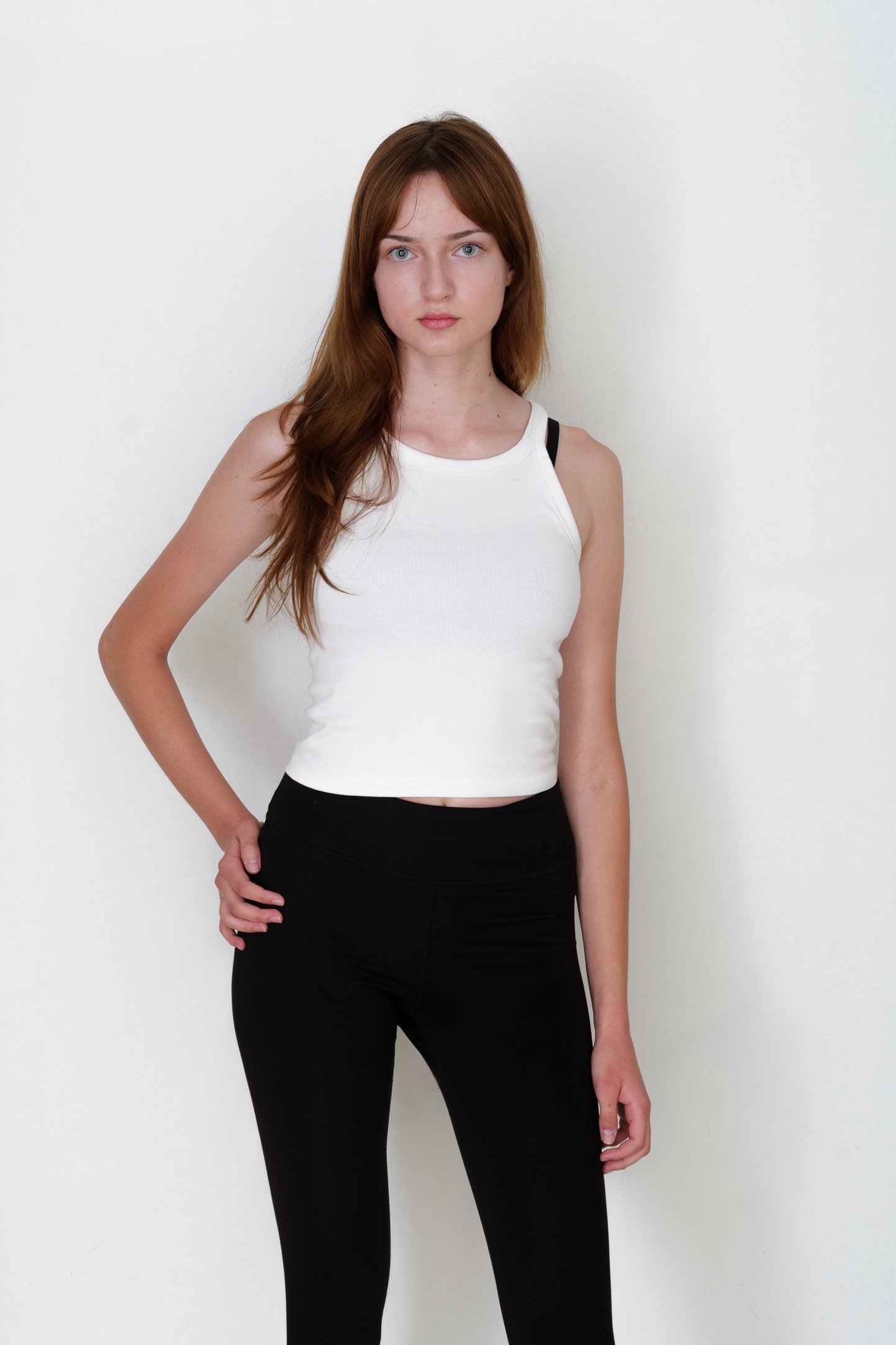 Valeria model portfolio image 2